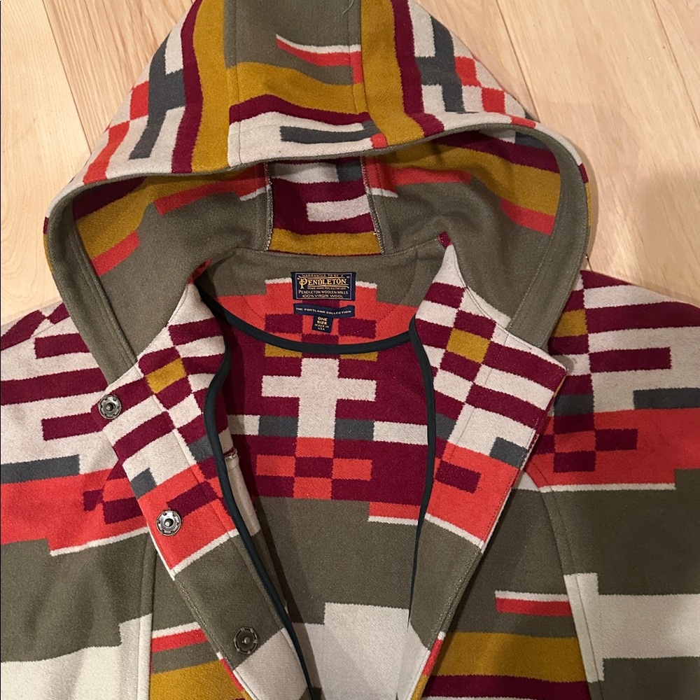 Pendleton Portland Collection Women's Colorful Hooded Poncho - Picture 2 of 3